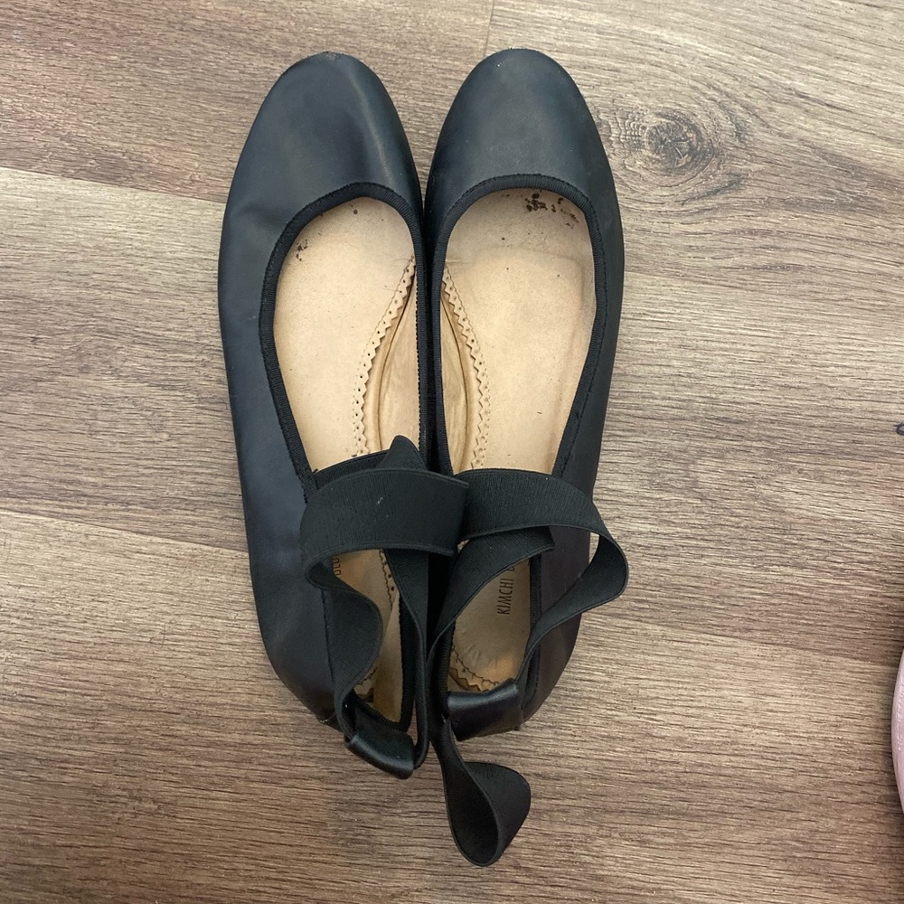 Urban Outfitters Kimchi Blue ballets flats size 9